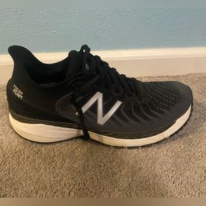 New Balance 860 running shoes